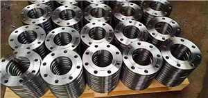 再進(jìn)行水線(xiàn)及螺栓孔的工藝的加工